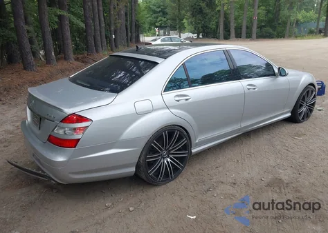 2007 Mercedes-Benz S 550 4Matic из США, поврежденный, VIN WDDNG86X77A104970